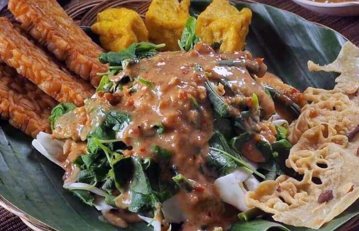 Keren, Pecel dan Ketoprak Masuk Daftar Salad Terbaik Dunia Versi Taste Atlas 2024!
