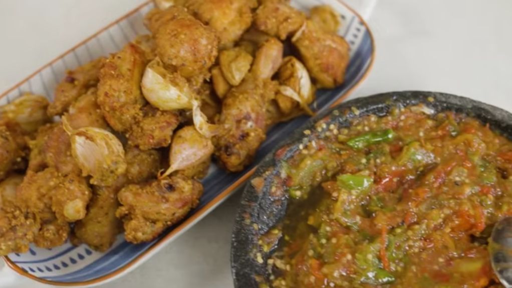 Kombinasi Sempurna, Resep Ayam Goreng Ketumbar Bawang ala Chef Willgoz Enak dan Gurih!
