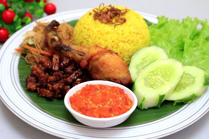 Bosan Makan Nasi Putih? Yuk coba Bikin Nasi Kuning