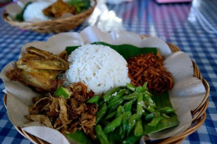 Nikmati Sensasi Pedas dengan Nasi Balap Puyung, Kelezatan Autentik dari Lombok