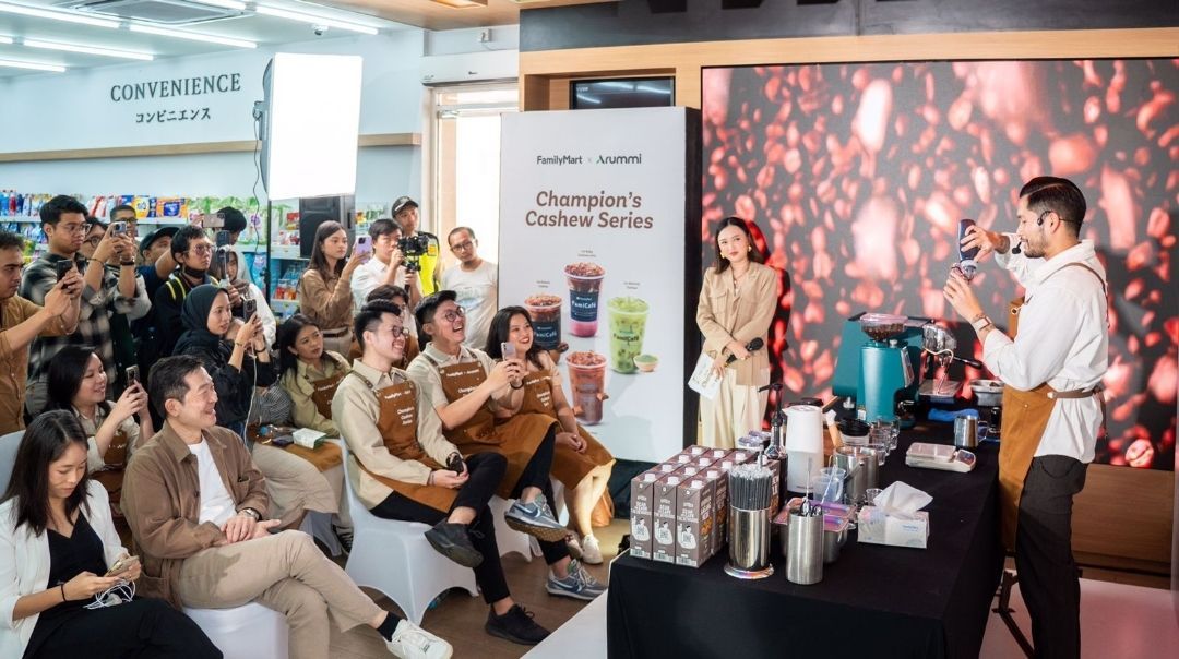 Kolaborasi Champion’s Cashew Series, Menikmati Kopi yang Dikombinasikan dengan Susu Kacang Mede