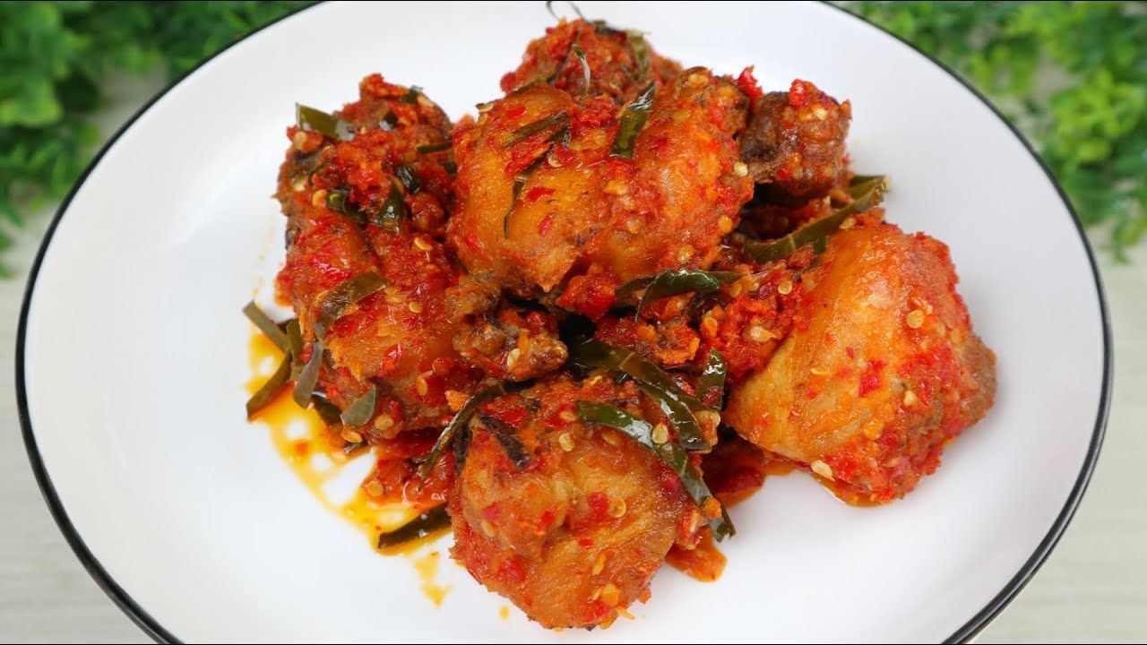 Resep Ayam Pedas Daun Jeruk yang yang Bikin Nagih