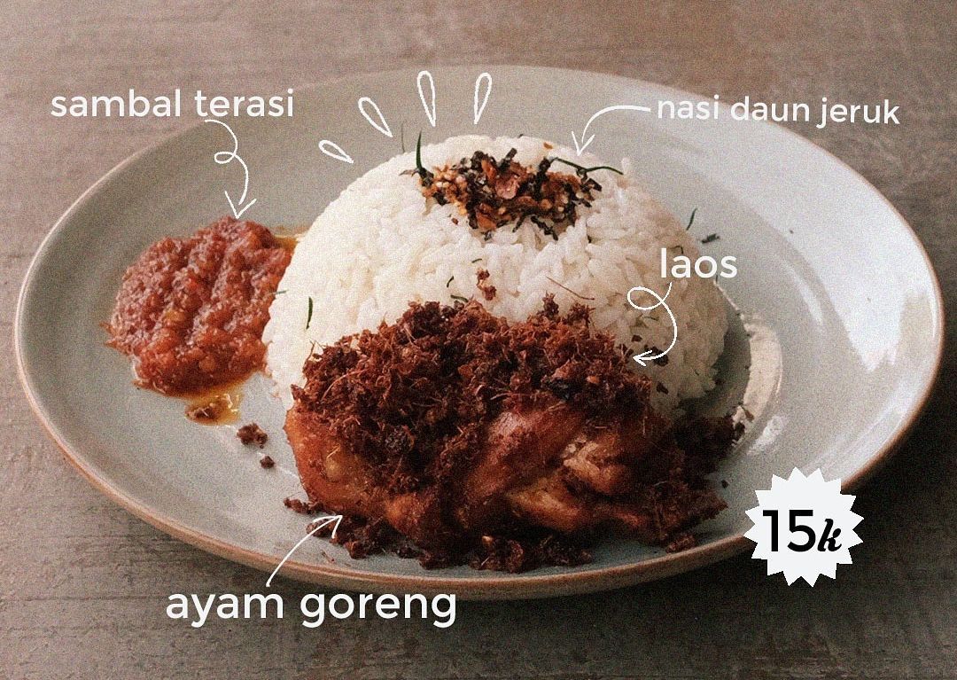 Ikilo Kopi: Lebih dari Sekadar Kedai Kopi, Hidangan Nasi Ayam Daun Jeruk Jadi Primadona