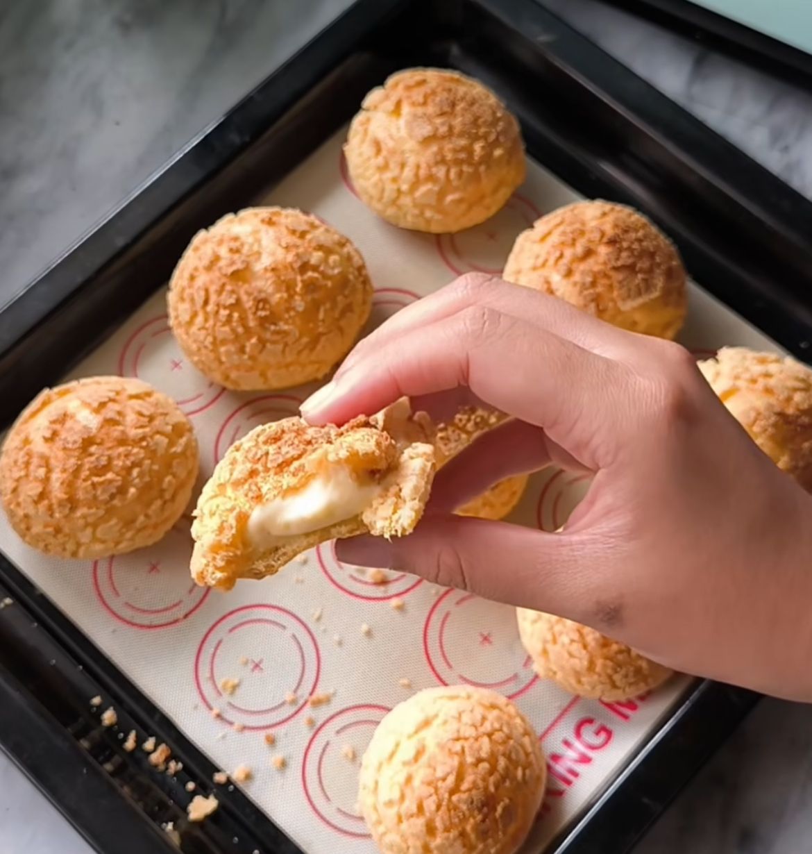 Resep Choux Pastry: Camilan Manis Berlapis dengan Isian Krim yang Menggoda