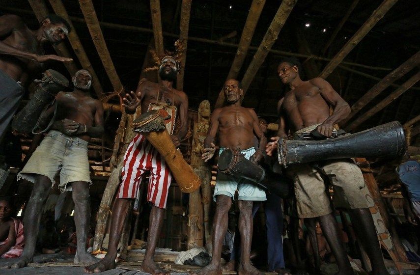 Mengenal Tow Pok Mbu, Ritual Pesta Makan Ulat Sagu Suku Asmat Papua