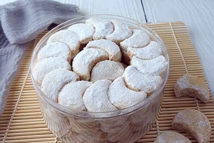 17 Ide Nama Usaha Kue Putri Salju yang Unik dan Kekinian untuk Lebaran
