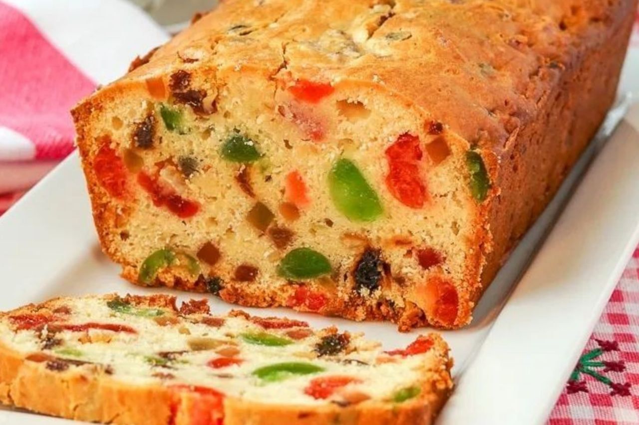 Resep English Fruit Cake Klasik yang Lembut dan Kaya Rasa