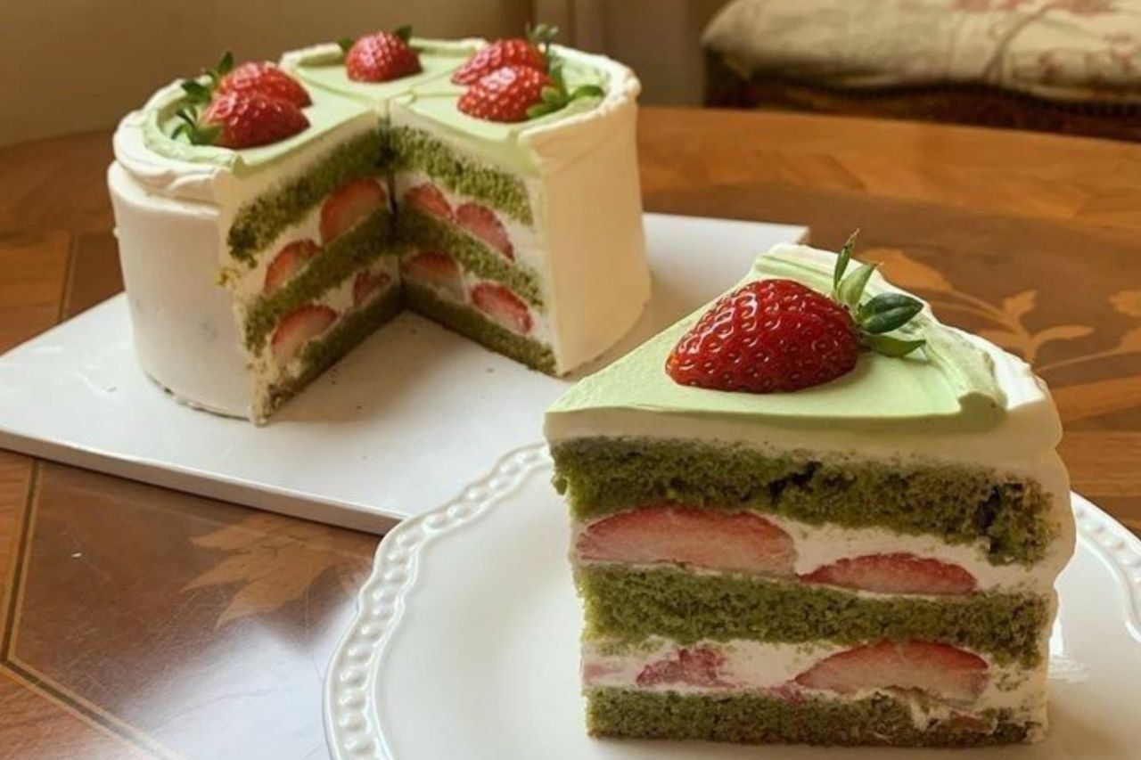 Resep Matcha Strawberry Cake Lembut dan Enak untuk Ulang Tahun