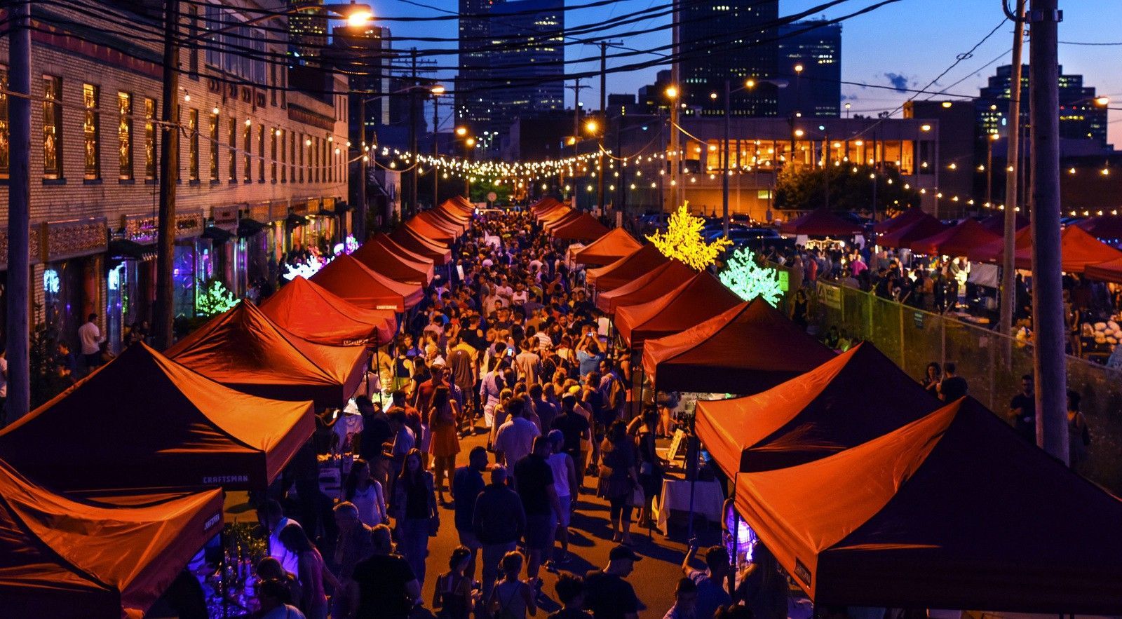 7 Tempat Kuliner Malam Terbaik di Jakarta 2025 yang Lagi Hits