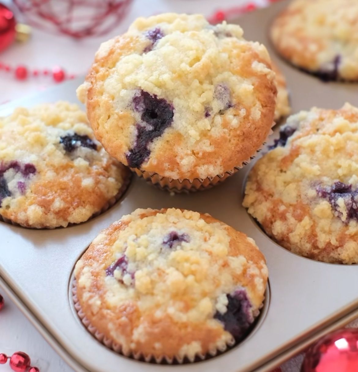 Resep Blueberry Muffins dengan Crumb Topping: Lembut, Manis, dan Renyah!
