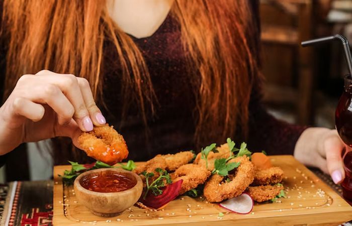 Ini Alasan Kenapa Kalian Harus Hindari Makanan Pedas saat Sahur