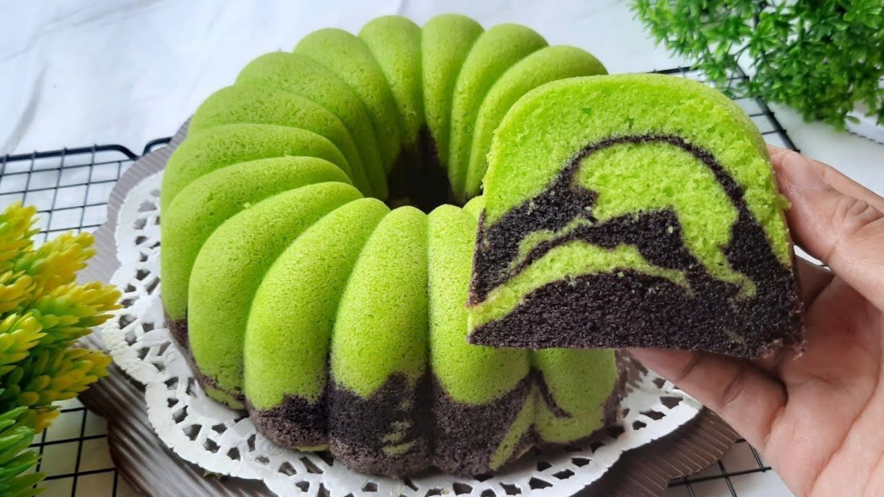 Resep Bolu Kukus Pandan Ketan Hitam, Dijamin Lembut dan Enak!