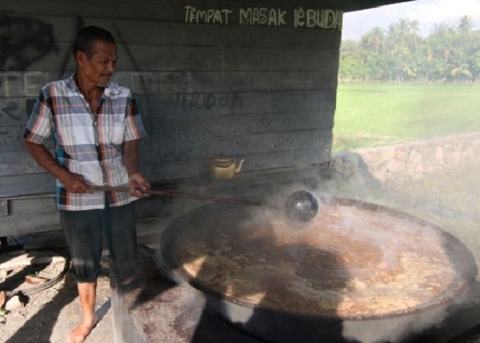 Mengenal Tradisi Memasak Ie Bu Peudah, Sajian Ramadhan yang Legendaris dari Kabupaten Aceh Besar