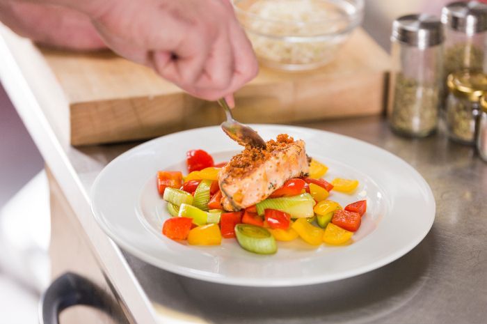 Plating Makanan ala Fine Dining, Begini Tips Membuatnya di Rumah