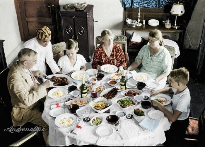 Mengenal Rijstaffel: Simbol Kemewahan dari Percampuran Budaya Kuliner Pribumi dan Eropa Pada Abad Ke-19