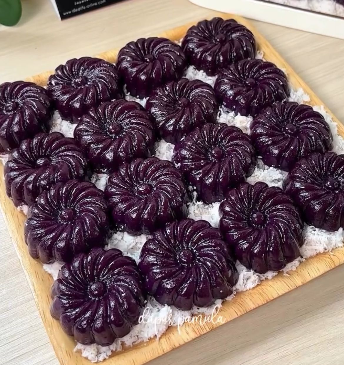 Jajanan Tradisional Rasa Modern, Ini Resep Ongol-ongol Ubi Ungu yang Cantik dan Legit