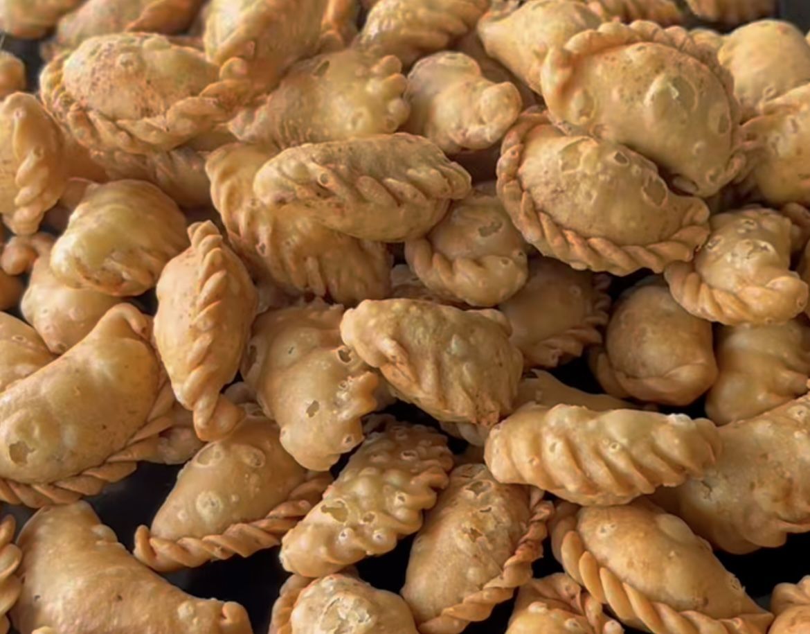 Renyah Maksimal! Resep Pastel Mini Abon yang Wajib Kamu Coba
