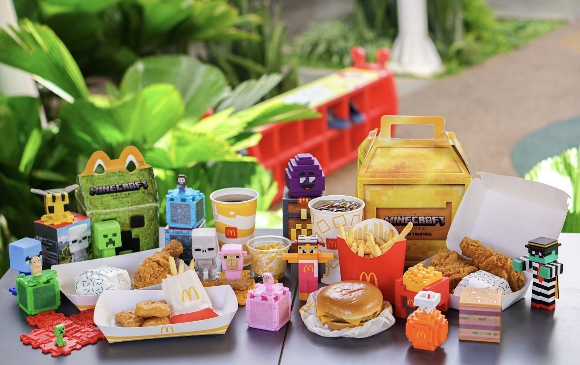 Lezatnya Kreasi Menu A Minecraft Movie Meal, Bisa Dapat Blind Box Juga Loh!