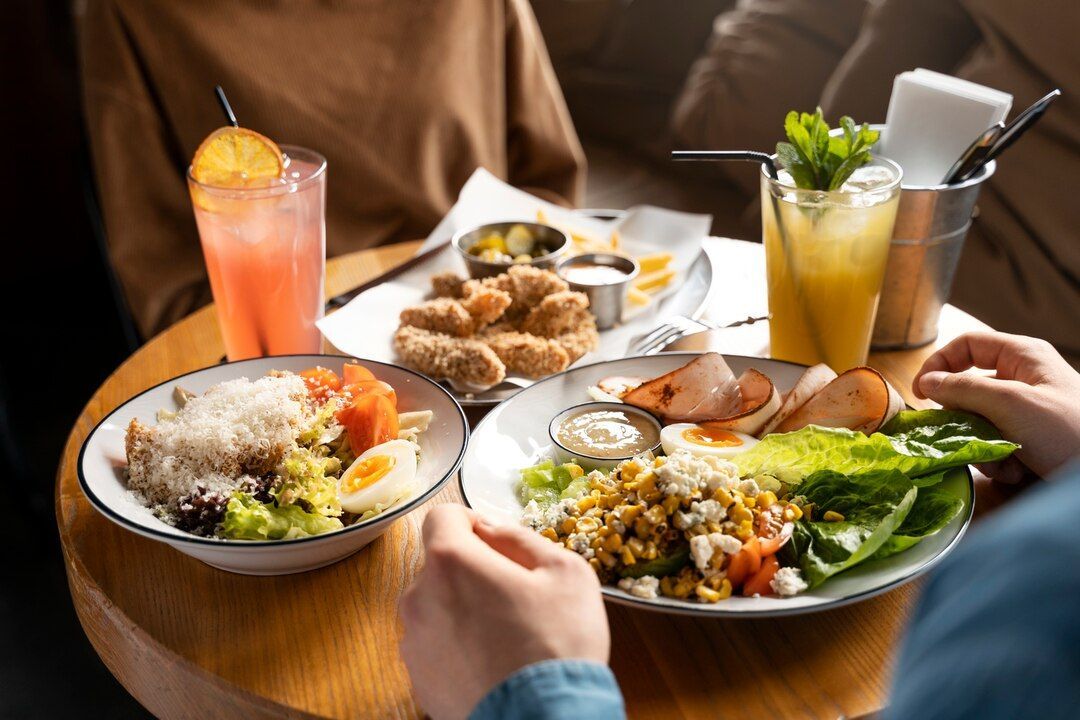 Suka Kulineran Sendiri? Cobain Cara Ini Makan di Restoran Gak Pakai Antre