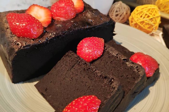 4 Resep Bolu Coklat Kukus Super Lembut, Cara Buatnya Simpel!
