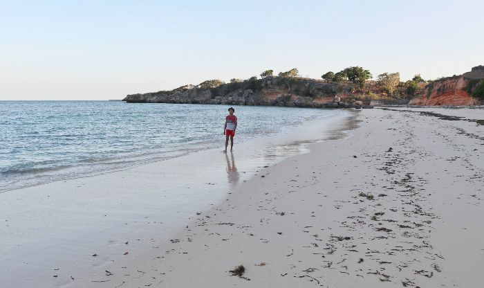 Melihat Indahnya Tebing Berwarna di Pantai Rae Mea, Kepingan Surga di Pulau Sabu 