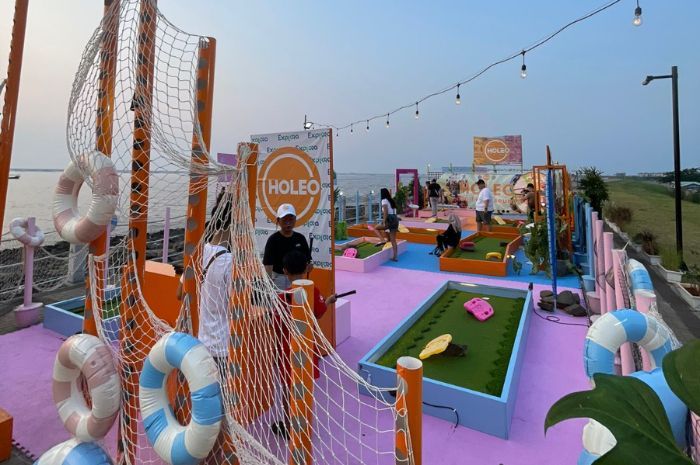 HOLEO Pop-Up Mini Golf di COVE Pantai Indah Kapuk: Sensasi Baru Bermain Mini Golf di Tepi Laut!