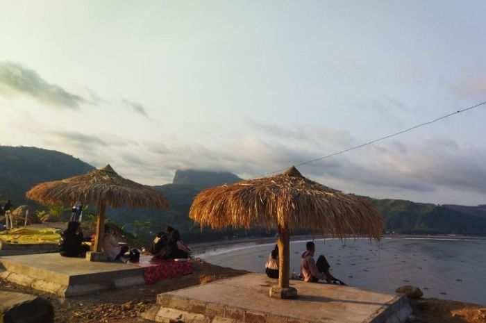 Nikmati Pemandangan Menakjubkan di Atas JLS Tulungagung, Wisata Alam yang Lagi Viral