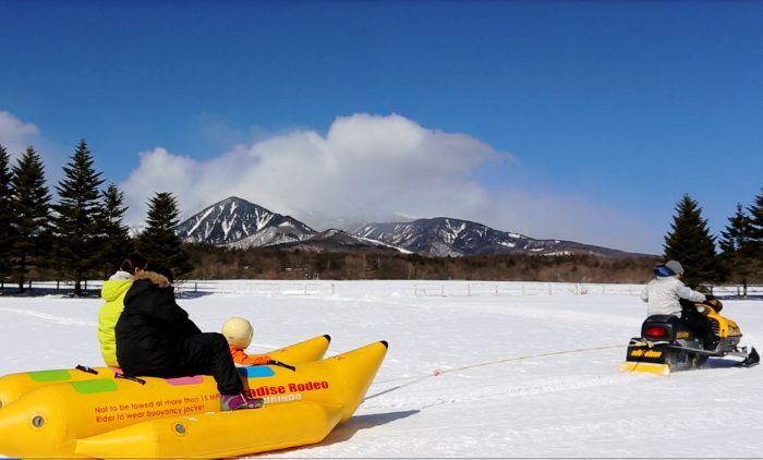 Seru! Main Banana Boat dan Melacak Jejak Hewan di Pegunungan Yatsugatake Jepang