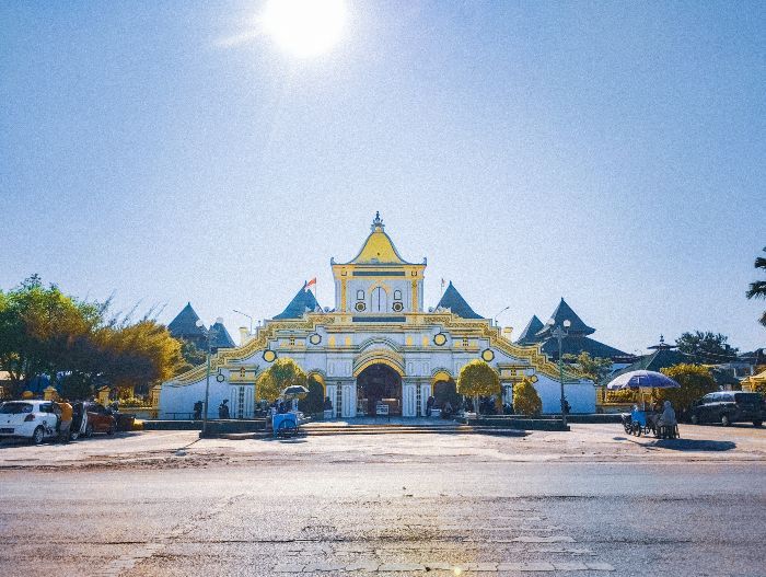Indahnya Masjid Jami' Sumenep, Kemegahan Arsitekturnya Bikin Terpana Pengunjungnya