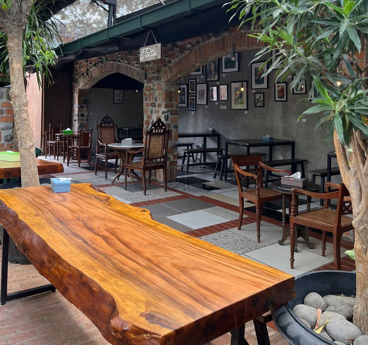 Garden Cafe, Tempat Makan di Jakarta Selatan yang Homey