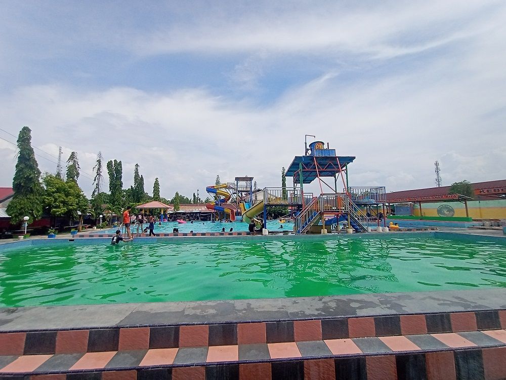 Liburan Tahun Baru, Pinrang Waterboom Tak Ramai Seperti Biasanya Tapi Tetap Jadi Pilihan Keluarga