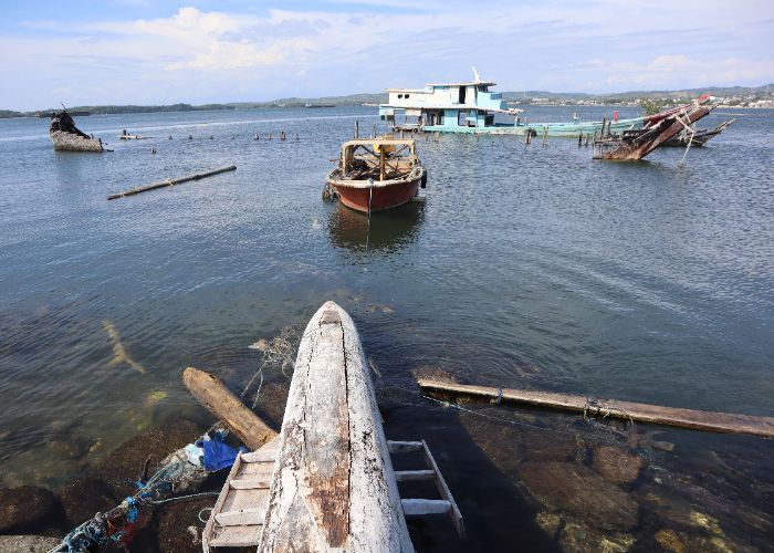 Enggak Serem, Kuburan Kapal di Cappa Ujung Parepare Malah Jadi Spot Favorit Warga Buat Mancing