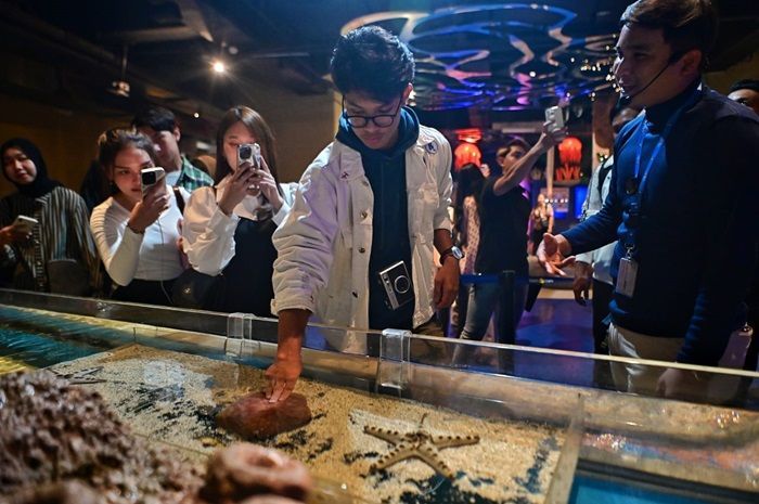 Serunya Alam Ganjar Eksplor Jakarta Aquarium Bersama Pengikut dan Influencer