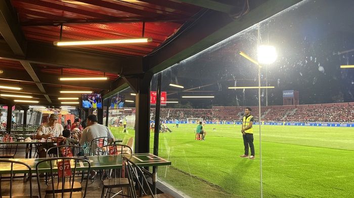 Bali United Cafe, Tempat Hangout Asik dengan View Lapangan Sepak Bola