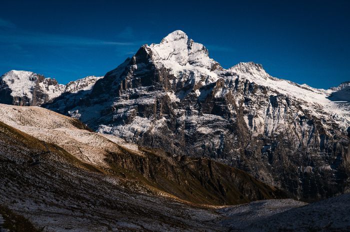 Bau dan Penuh Kotoran Manusia, Pengelola Gunung Everest akan Bekali Pendaki Kantong Khusus untuk BAB