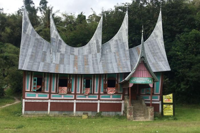Melihat Rumah Kelahiran Tan Malaka di Nagari Pandam Gadang