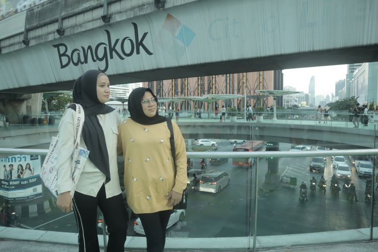 Biar Nyaman Saat Bertualang, Ini Tips Kece Buat Hijabers Saat Travelling