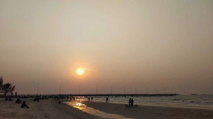 Pantai Dermaga Tuban, Destinasi Wisata yang Lagi Viral di Kota Tuban