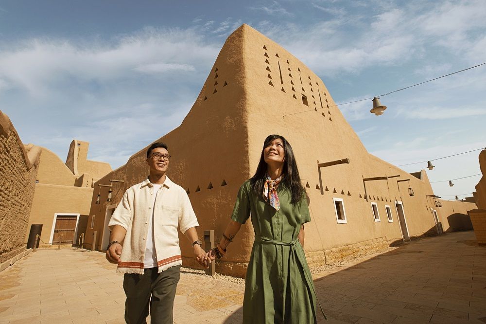 Punya Visa Ini? Kamu Bisa Jelajahi Destinasi Wisata Kelas Dunia Arab Saudi Memesona