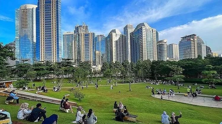 5 Rekomendasi Taman di Jakarta untuk Healing saat Weekend