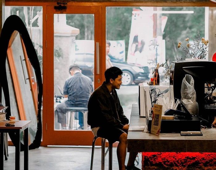 5 Hidden Gem Kafe Estetik di Semarang, Nuansa Vintage di Antara Kopi dan Kenangan