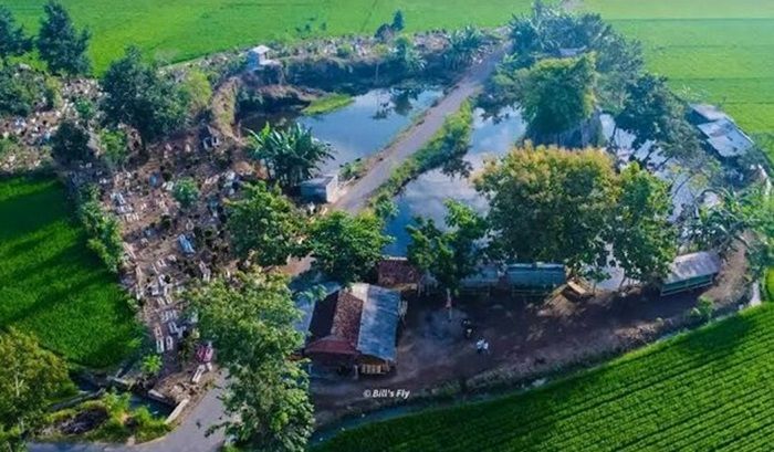 Mengintip Gumuk Pecah, Wisata Hits di Jember yang Mirip Arena Game Mobile Legends