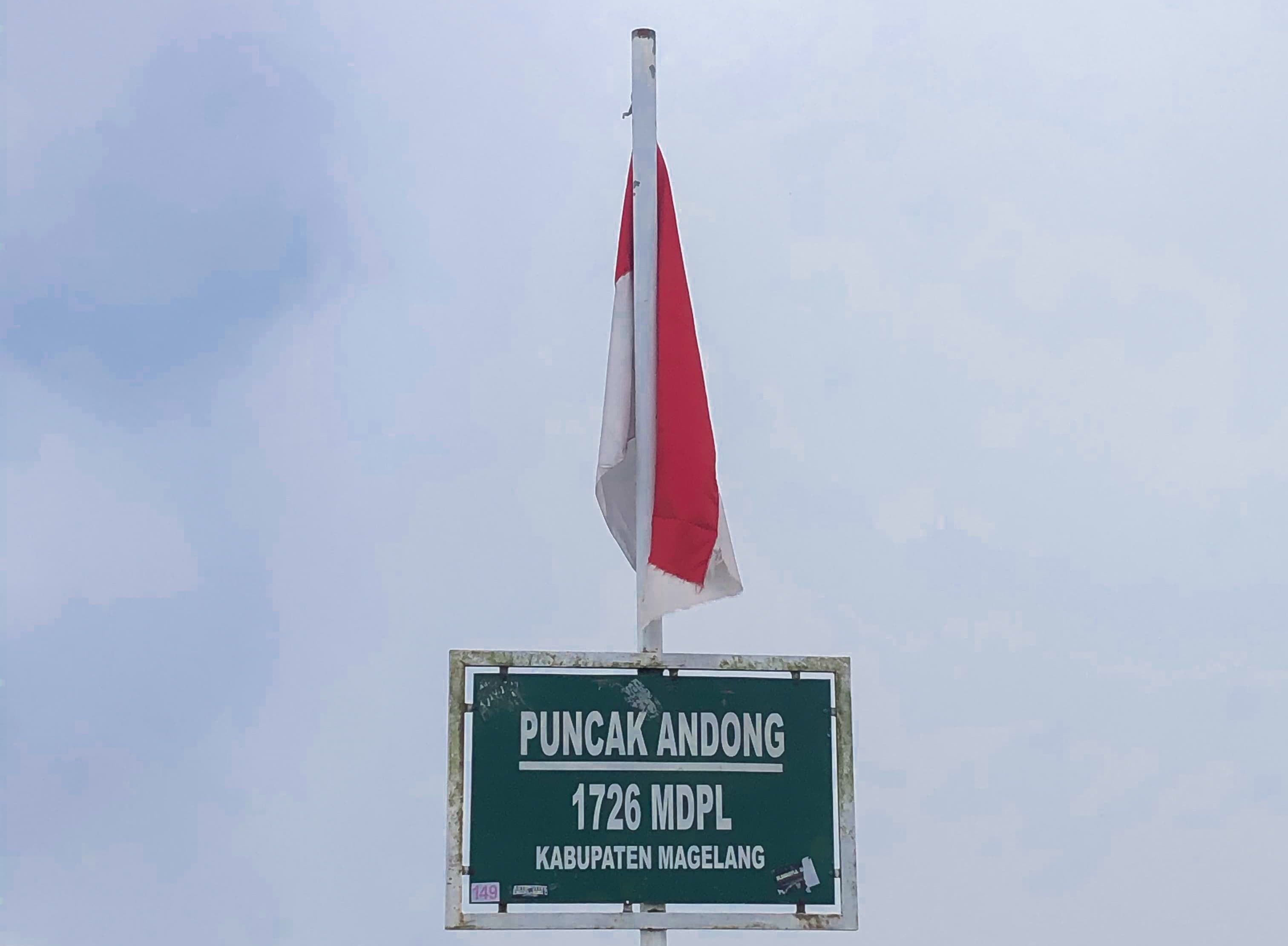 Serunya Mendaki Gunung Andong via Sawit Baru, Suguhkan Pemandangan Indah Sepanjang Track