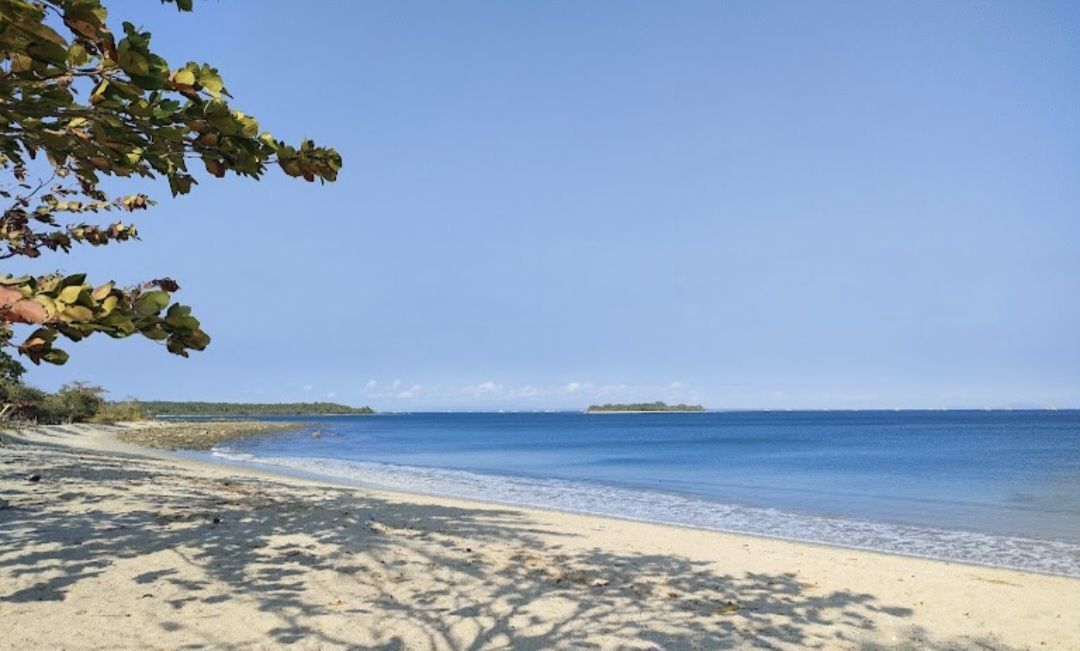 Pantai Daplangu: Surga Tersembunyi di Banten dengan Pasir Putih dan Air Jernih