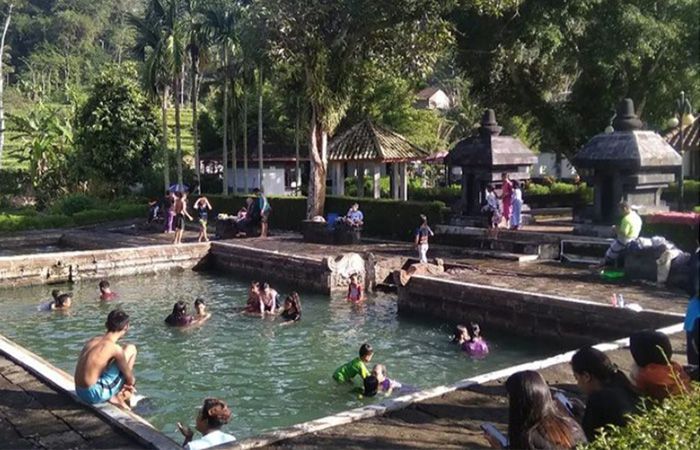 Candi Umbul Magelang: Wisata Budaya Pemandian Air Hangat Putri Raja yang Tidak Pernah Kering