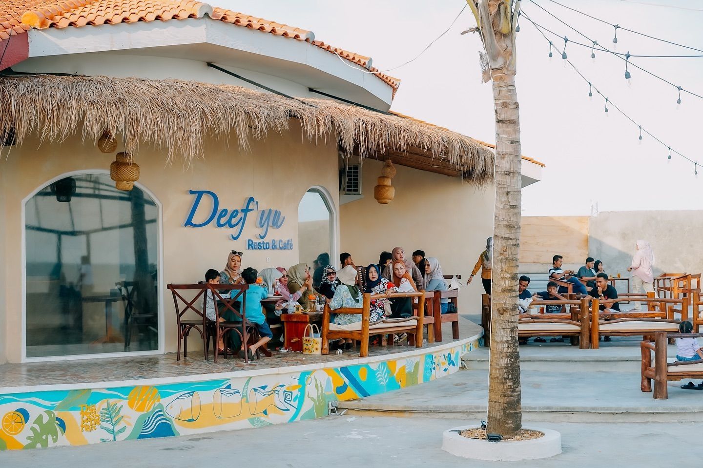Deef'yu Resto and Cafe, Destinasi Wisata Kuliner Baru di Pamekasan dengan Nuansa Tropis di Tepi Pantai