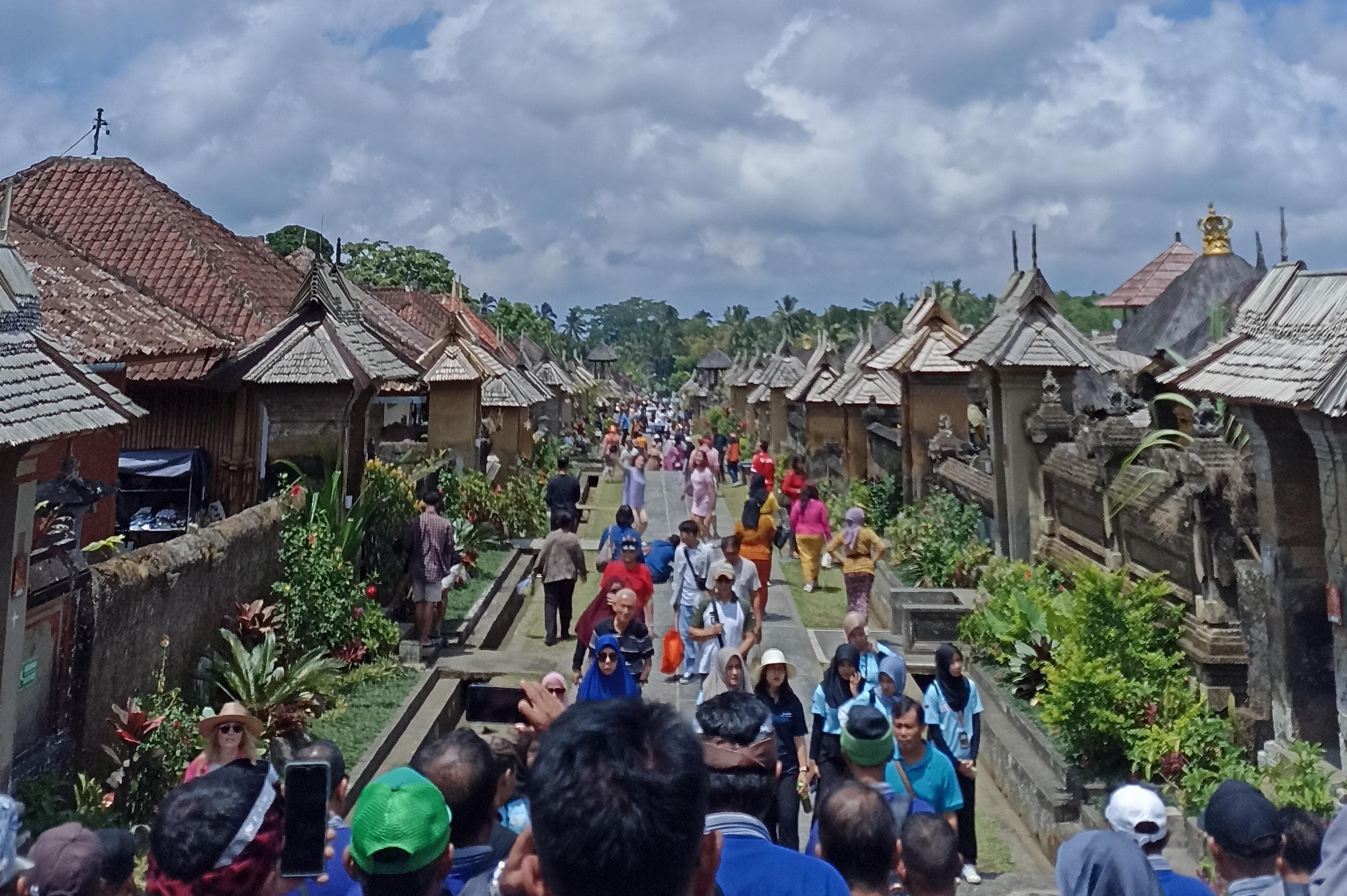 Desa Wisata Penglipuran: Destinasi Budaya dan Alam yang Mengagumkan di Bali