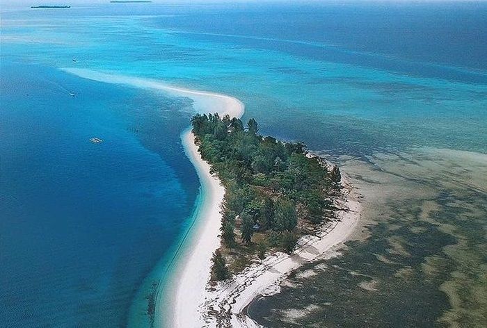 Sejarah Pulau Morotai, Pesona Pulau Tiga Matahari yang Menakjubkan di Maluku Utara