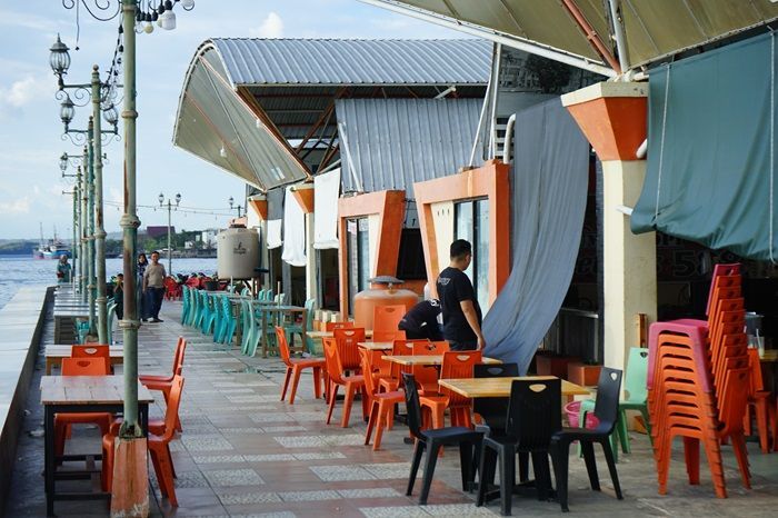 Bayar Rp13 Juta per Tahun untuk Sewa Lapak, Pedagang di Area Pare Beach Parepare Menjerit