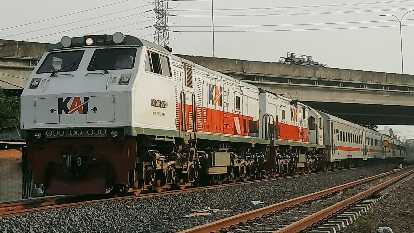 Kabar Gembira! KAI Daop 6 Beri Potongan 10 Persen Tiket Kereta Api selama 10 Hari di Bulan Ini
